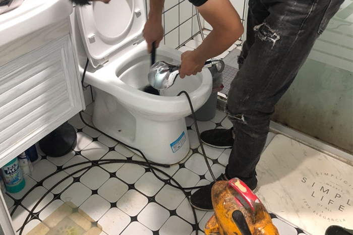 卢市镇疏通下水道